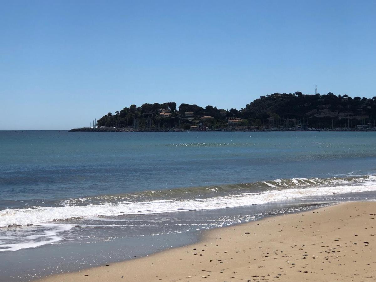 Au bord de la mer Cavalaire-sur-Mer Exterior foto